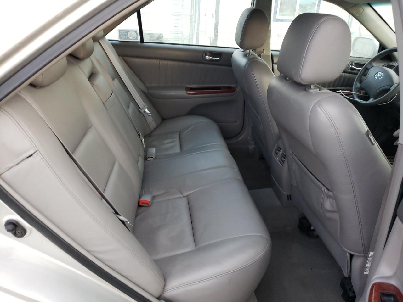 Photo 6 from auction – 2006 TOYOTA CAMRY with VIN 4T1BF30K26U633932