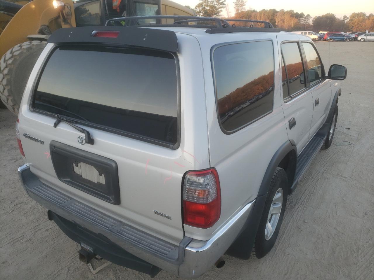 Photo 4 from auction – 2000 TOYOTA 4RUNNER with VIN JT3GM84R6Y0062450