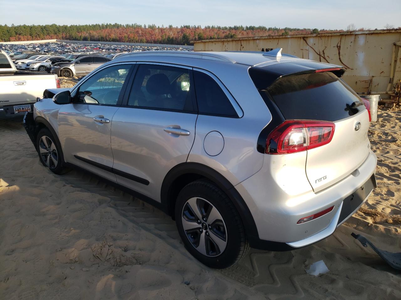 Photo 3 from auction – 2019 KIA NIRO TOURI with VIN KNDCE3LC2K5299972