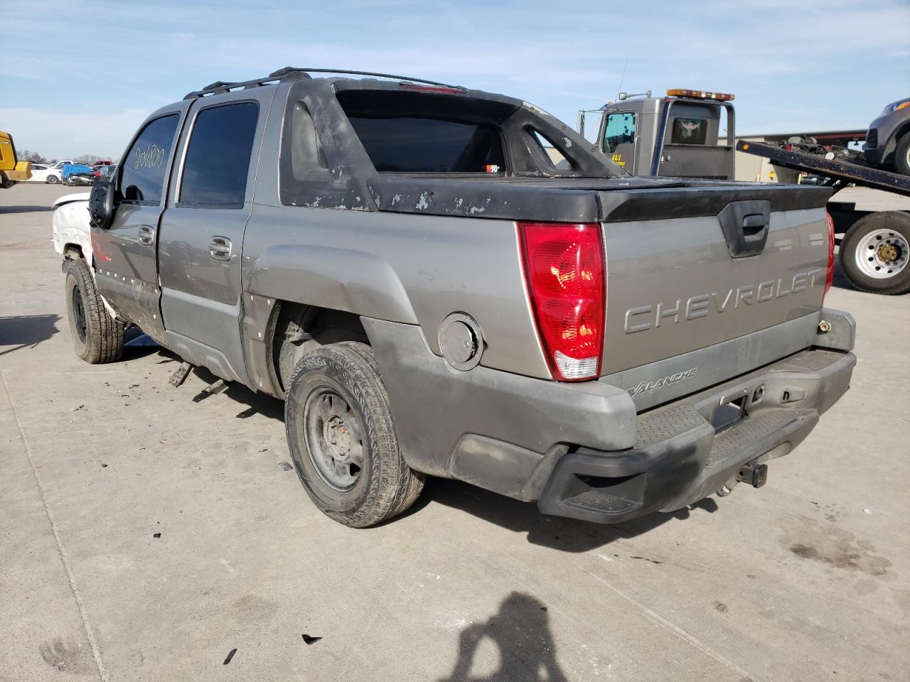 Photo 3 from auction – 2002 CHEVROLET AVALANCHE with VIN 3GNEC13T52G335043