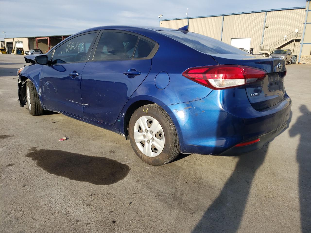 Photo 3 from auction – 2018 KIA FORTE LX with VIN 3KPFK4A72JE181361