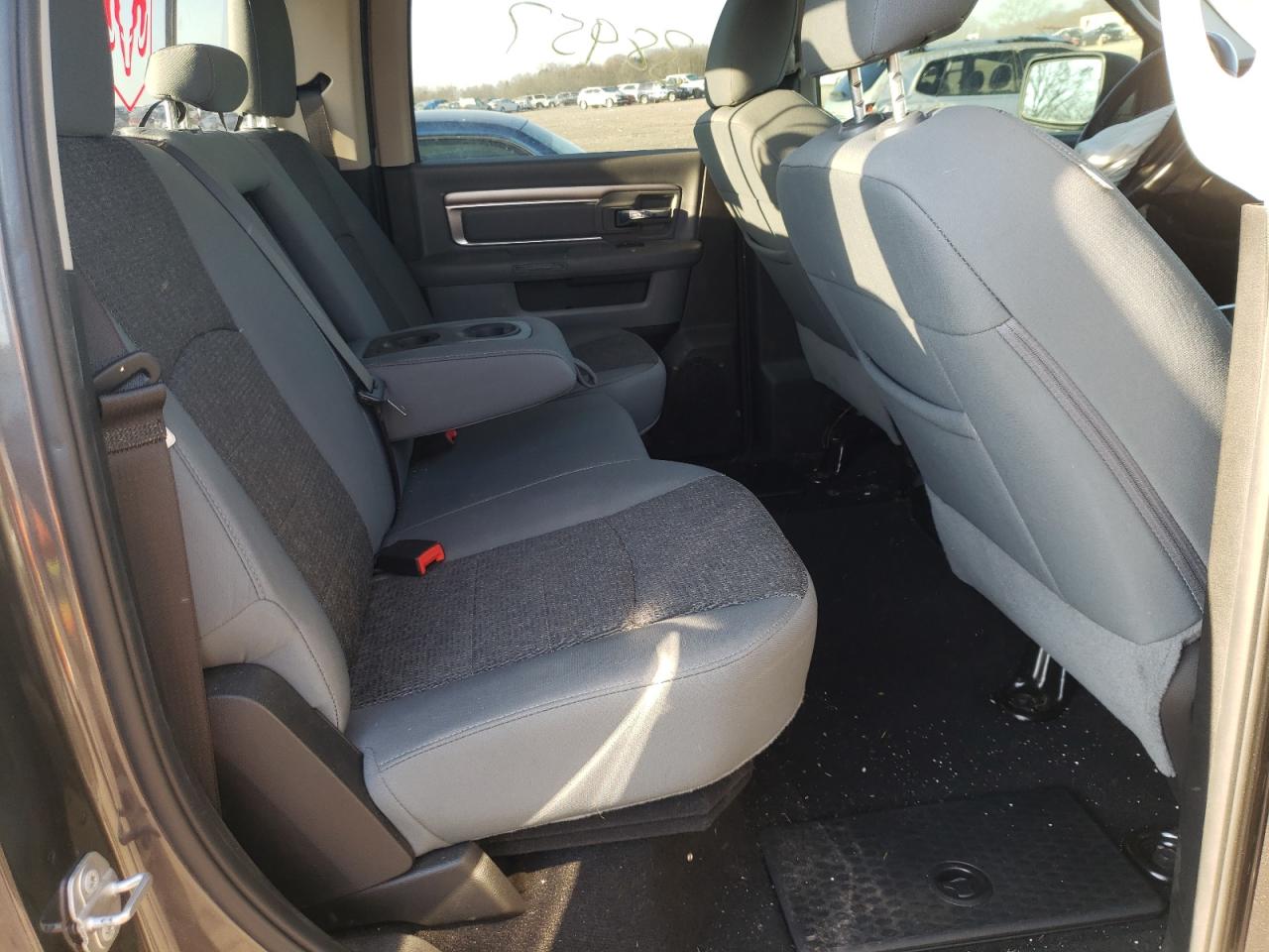 Photo 6 from auction – 2018 RAM 1500 SLT with VIN 3C6RR7LT1JG227536