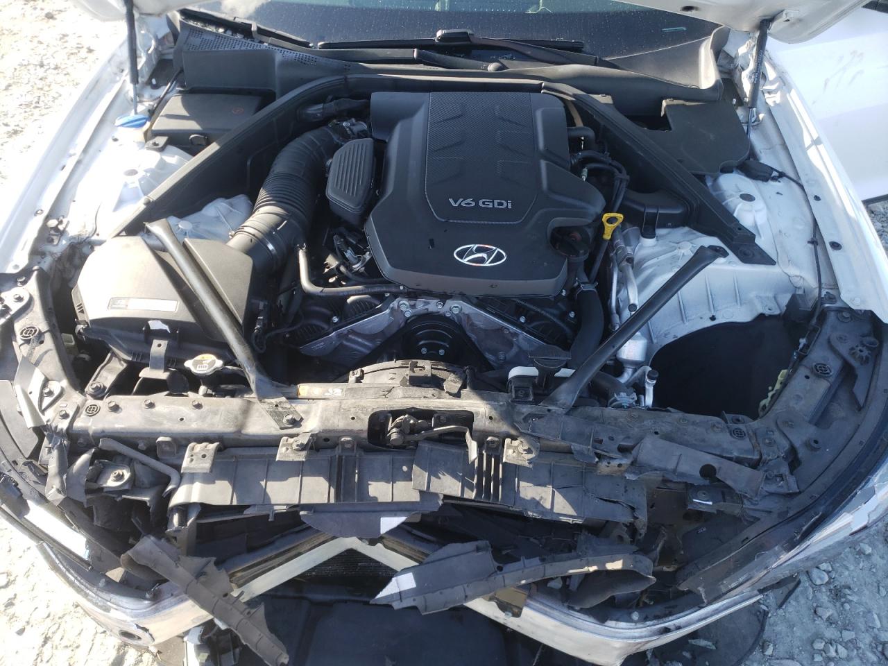 Photo 7 from auction – 2016 HYUNDAI GENESIS with VIN KMHGN4JE0GU137889