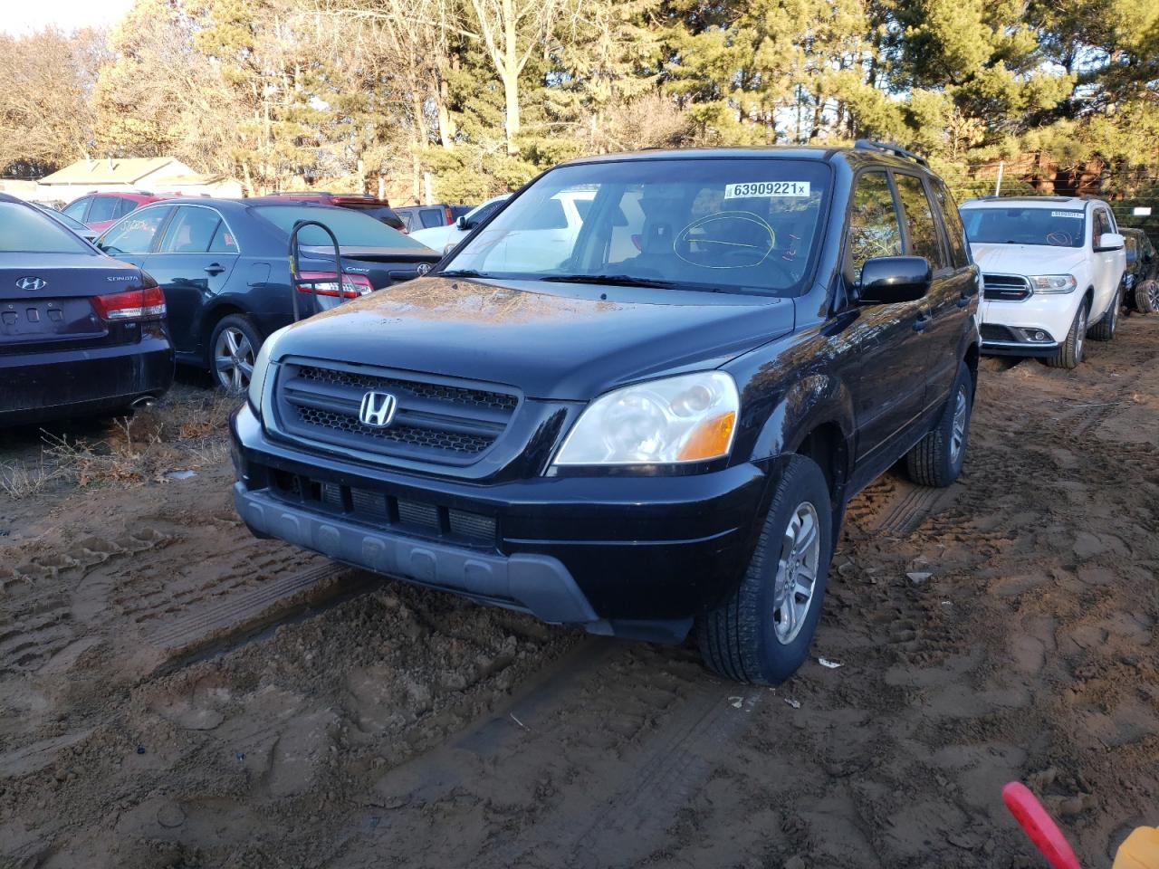 Photo 2 from auction – 2005 HONDA PILOT EXL with VIN 2HKYF18585H559104