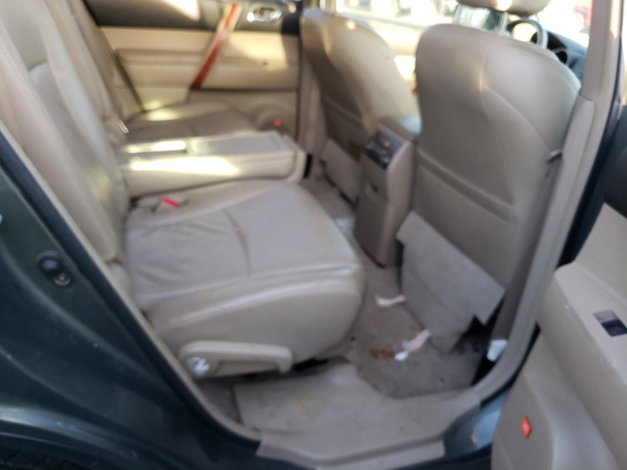 Photo 6 from auction – 2009 TOYOTA HIGHLANDER with VIN JTEES42A992122026
