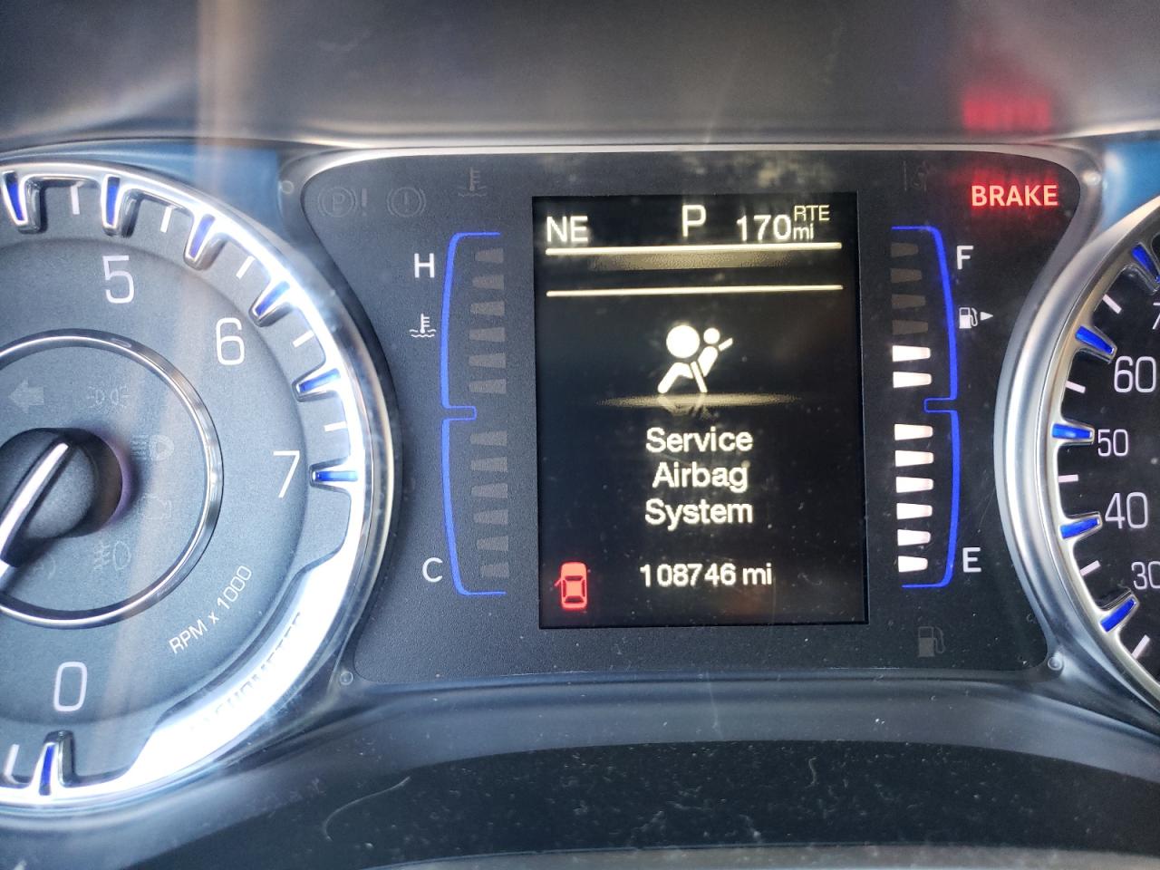 Photo 8 from auction – 2015 CHRYSLER 200 LIMITE with VIN 1C3CCCABXFN599219