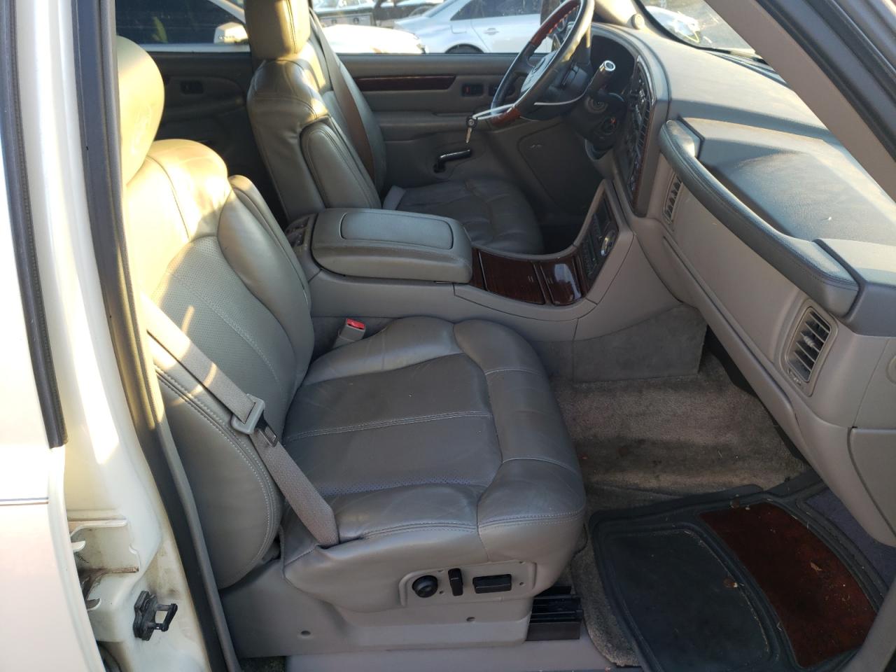 Photo 5 from auction – 2002 CADILLAC ESCALADE L with VIN 1GYEK63N12R219083
