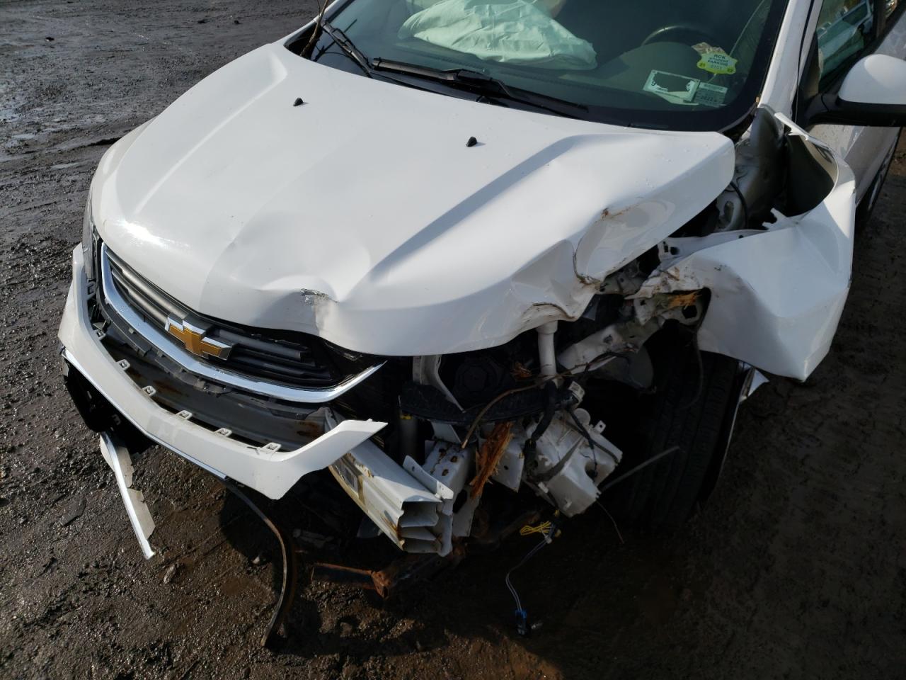 Photo 9 from auction – 2017 CHEVROLET SONIC with VIN 1G1JG6SG1H4152685