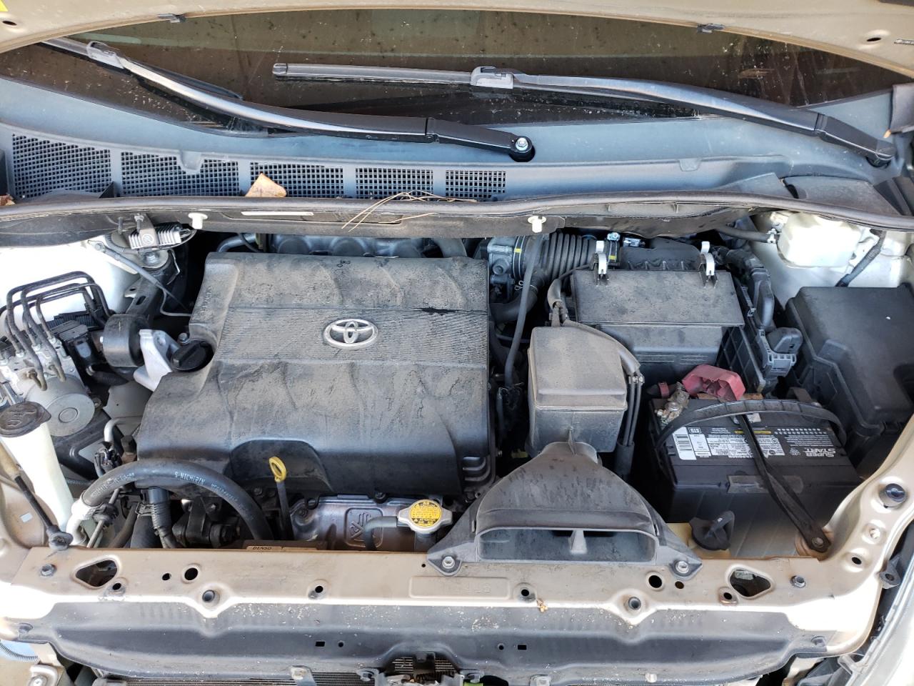 Photo 7 from auction – 2011 TOYOTA SIENNA LE with VIN 5TDKK3DC9BS004279