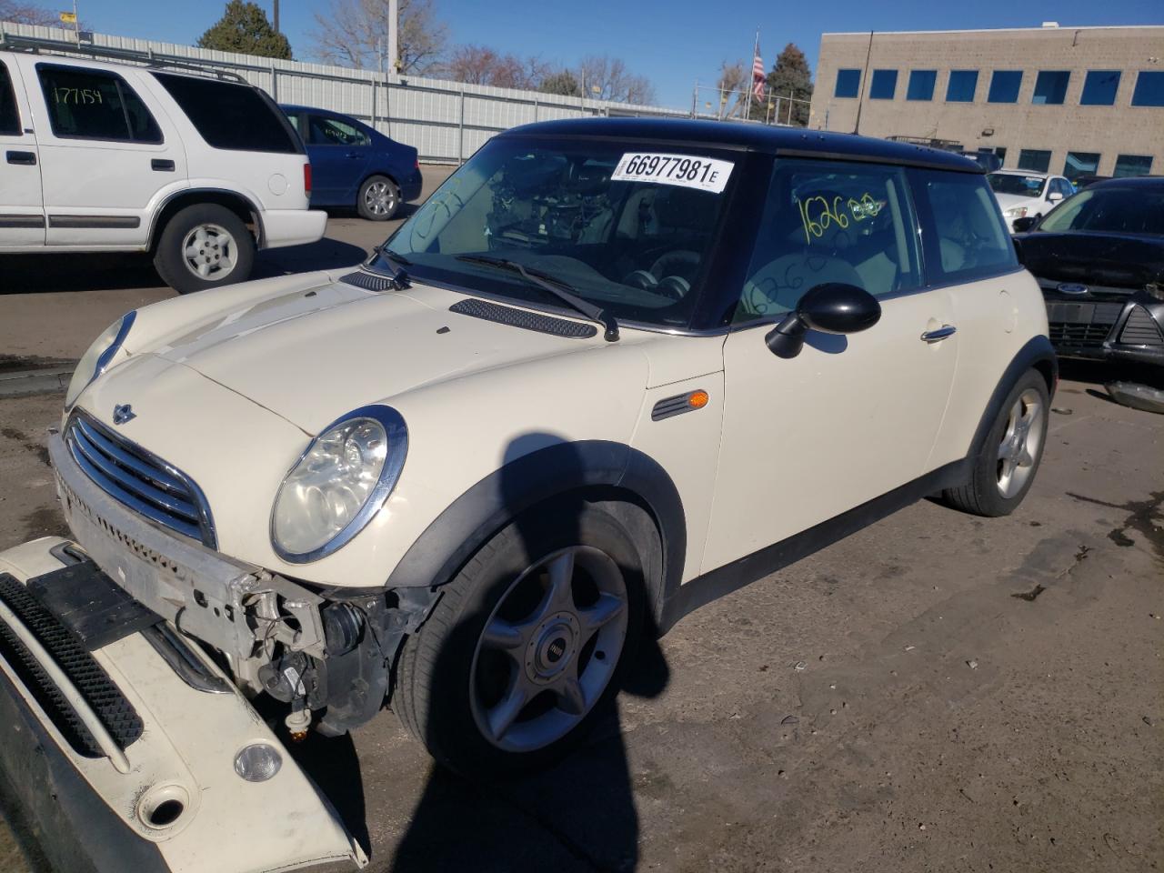 Photo 2 from auction – 2006 MINI COOPER with VIN WMWRC33566TJ76031