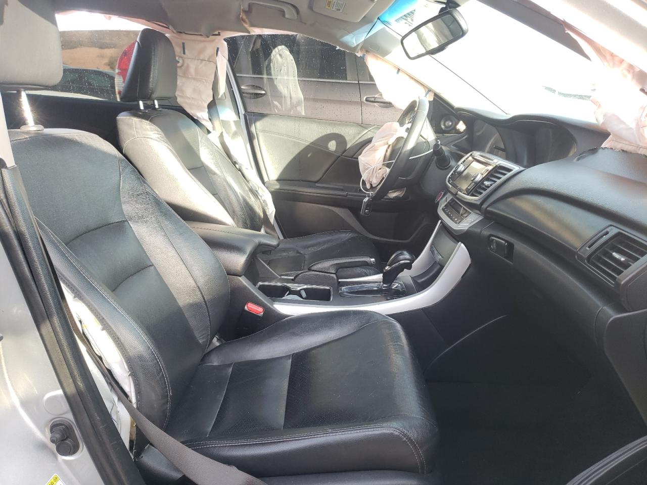 Photo 5 from auction – 2013 HONDA ACCORD EXL with VIN 1HGCR3F88DA031306