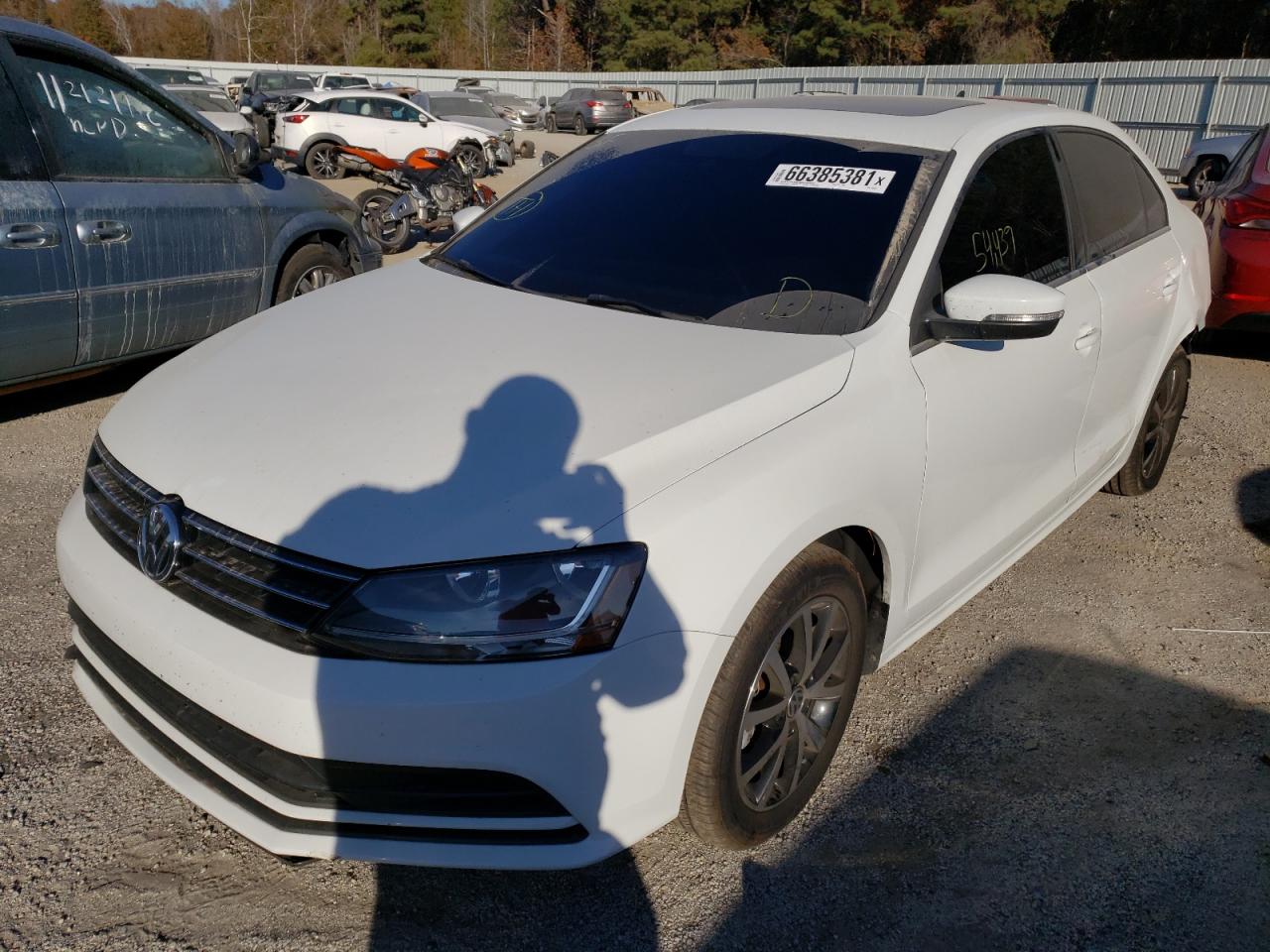 Photo 2 from auction – 2017 VOLKSWAGEN JETTA SE with VIN 3VWDB7AJ4HM308502