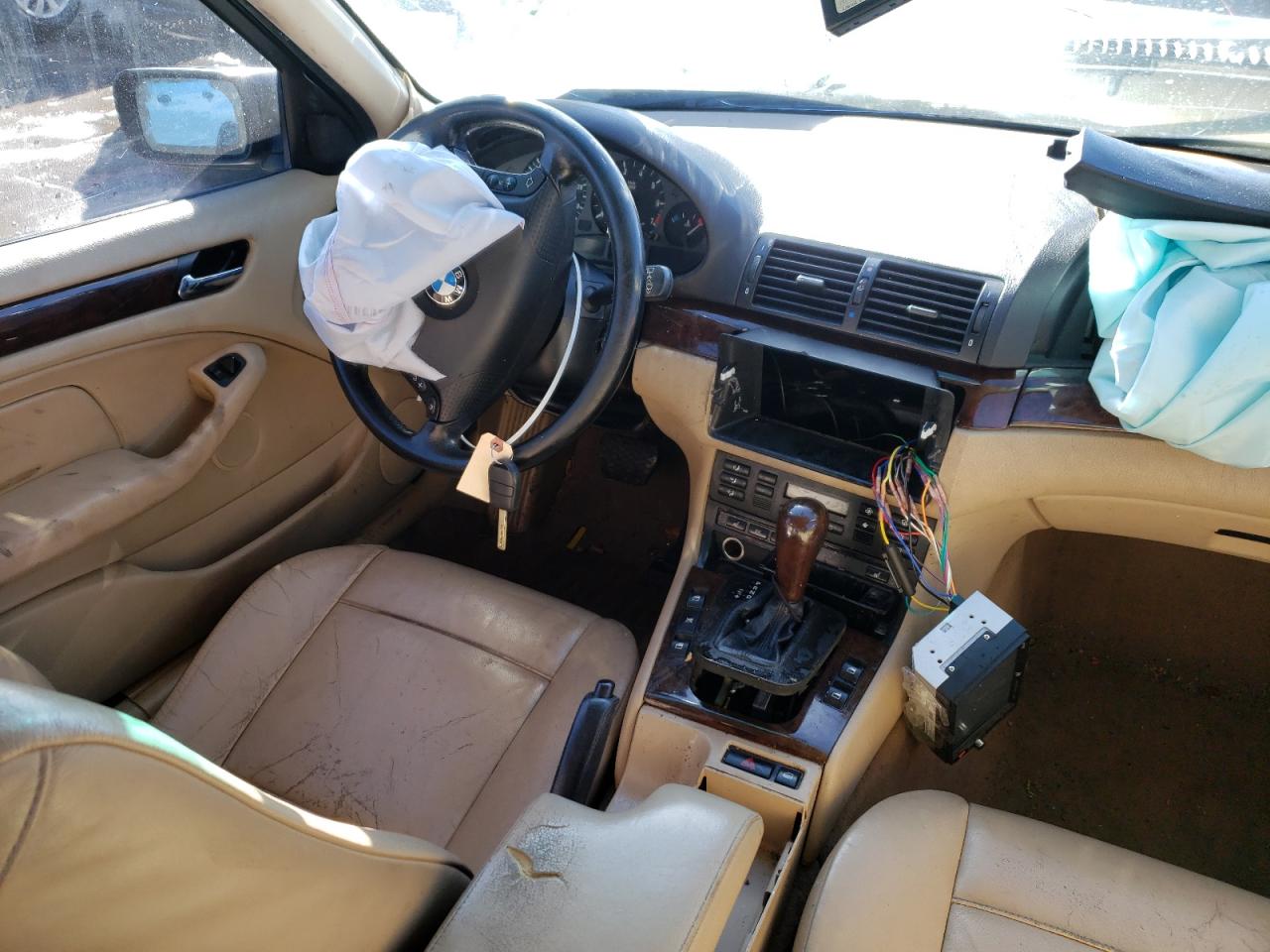 Photo 9 from auction – 2004 BMW 325 XI with VIN WBAEU33494PR09973