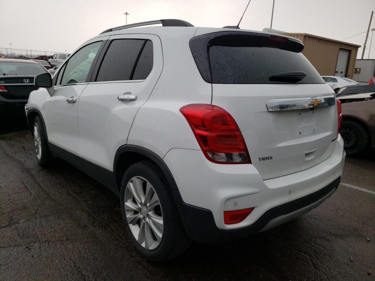 Photo 3 from auction – 2017 CHEVROLET TRAX PREMI with VIN 3GNCJMSB4HL234972