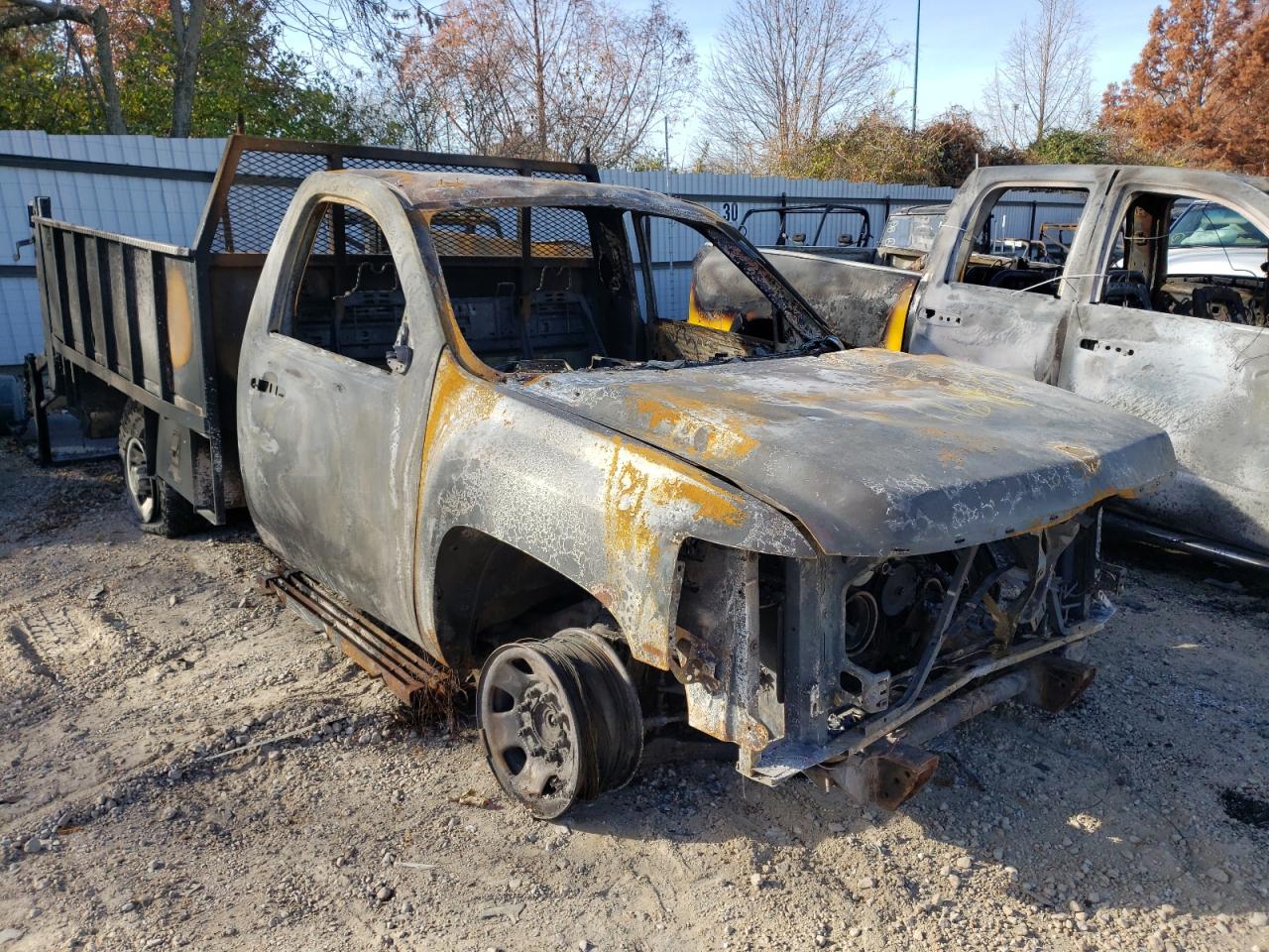 CHEVROLET SILVERADO 2009 with VIN 1GBHC74K49E137493 - Photo from auction