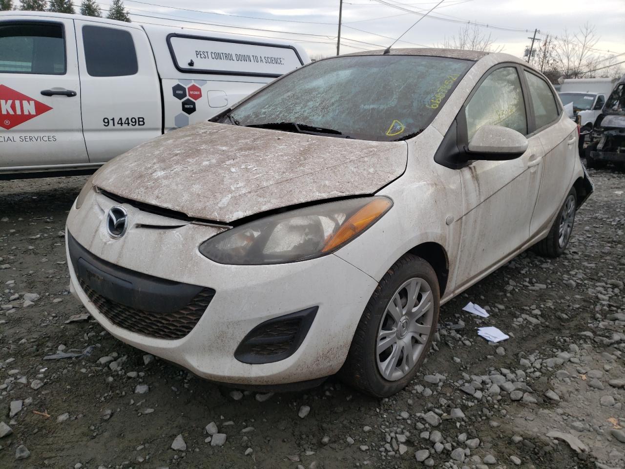 Photo 2 from auction – 2014 MAZDA MAZDA2 SPO with VIN JM1DE1KY0E0187078