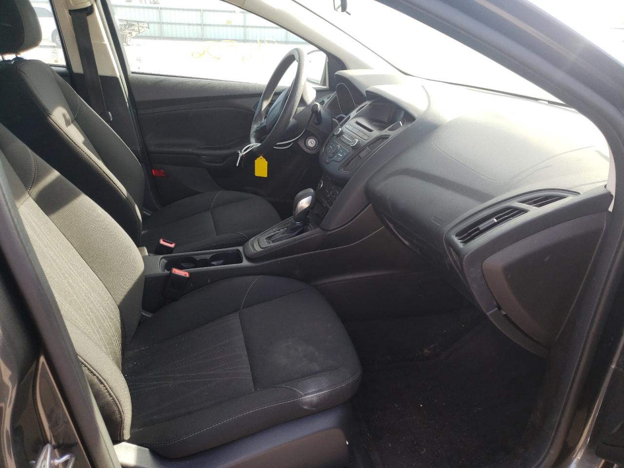 Photo 5 from auction – 2016 FORD FOCUS S with VIN 1FADP3E23GL355705