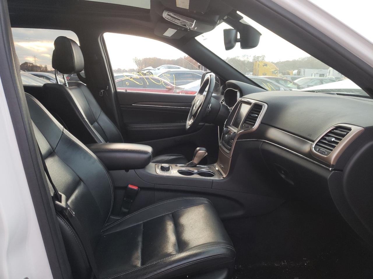 Photo 5 from auction – 2016 JEEP GRAND CHER with VIN 1C4RJFBG4GC398730