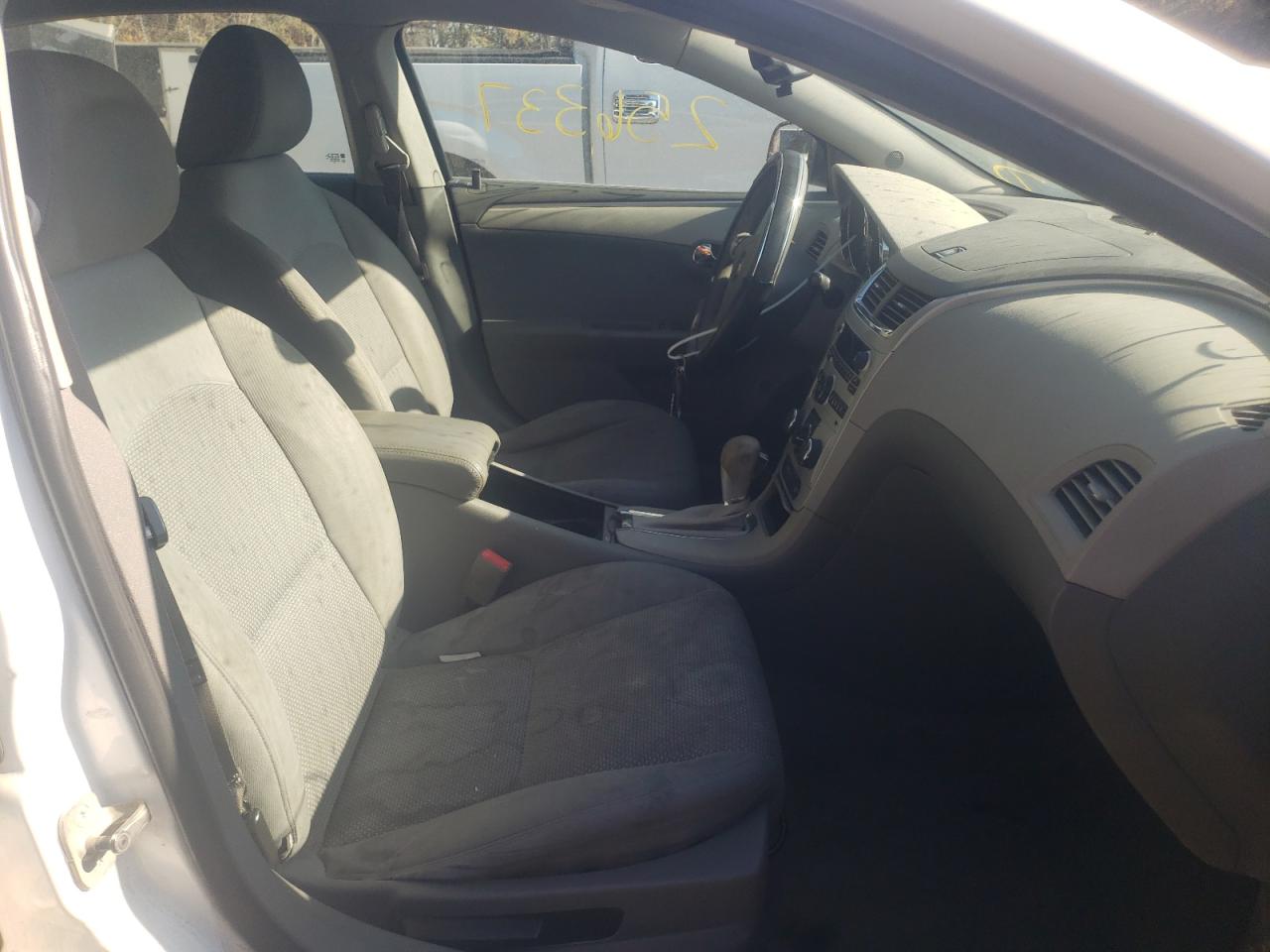 Photo 5 from auction – 2011 CHEVROLET MALIBU LS with VIN 1G1ZB5E17BF122508