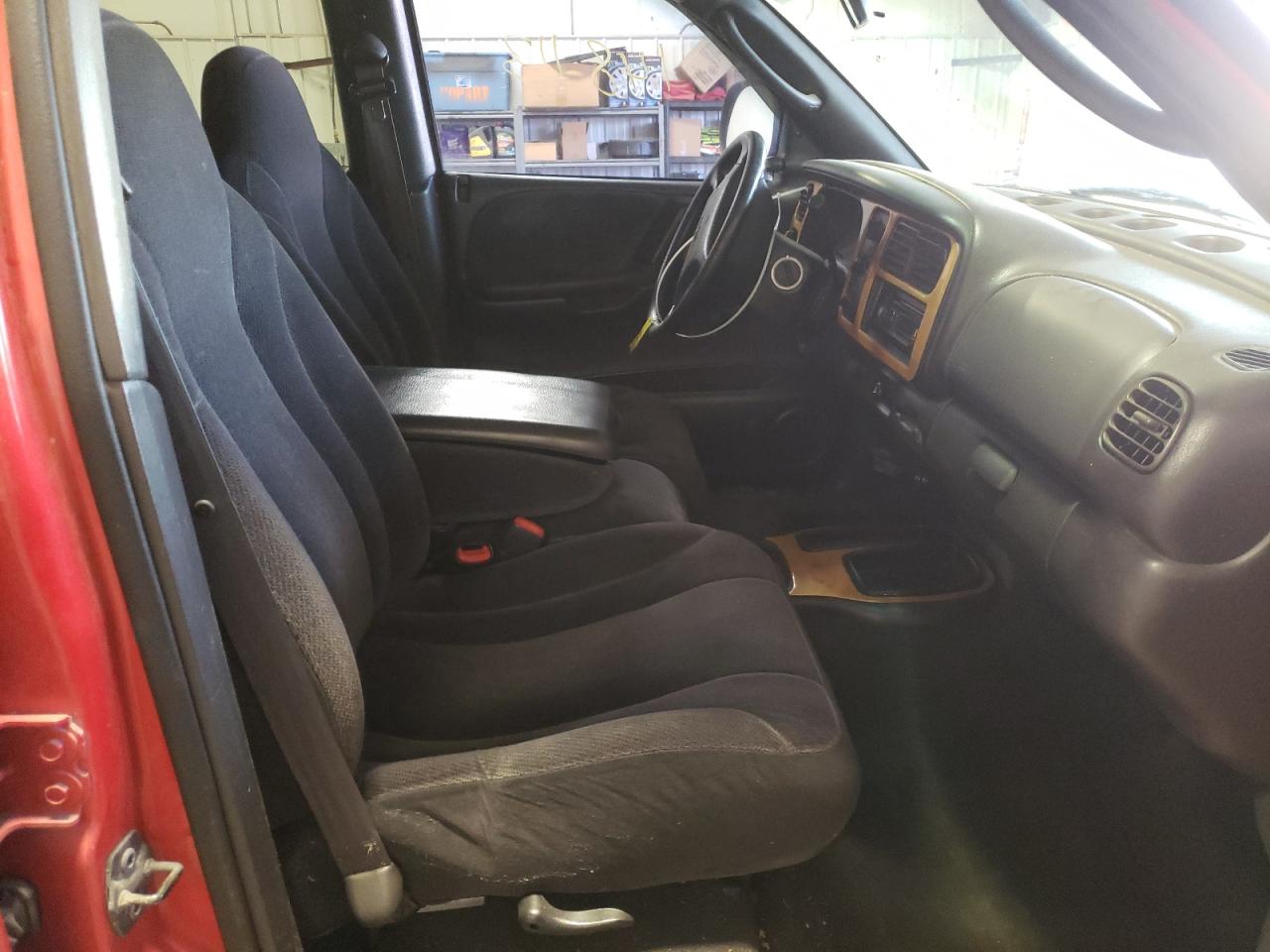 Photo 5 from auction – 2000 DODGE DAKOTA QUA with VIN 1B7GL2AN2YS606993