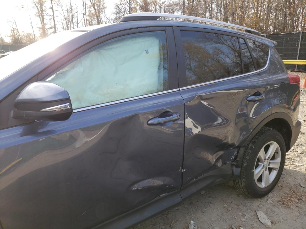 Photo 9 from auction – 2013 TOYOTA RAV4 XLE with VIN 2T3WFREV0DW010904
