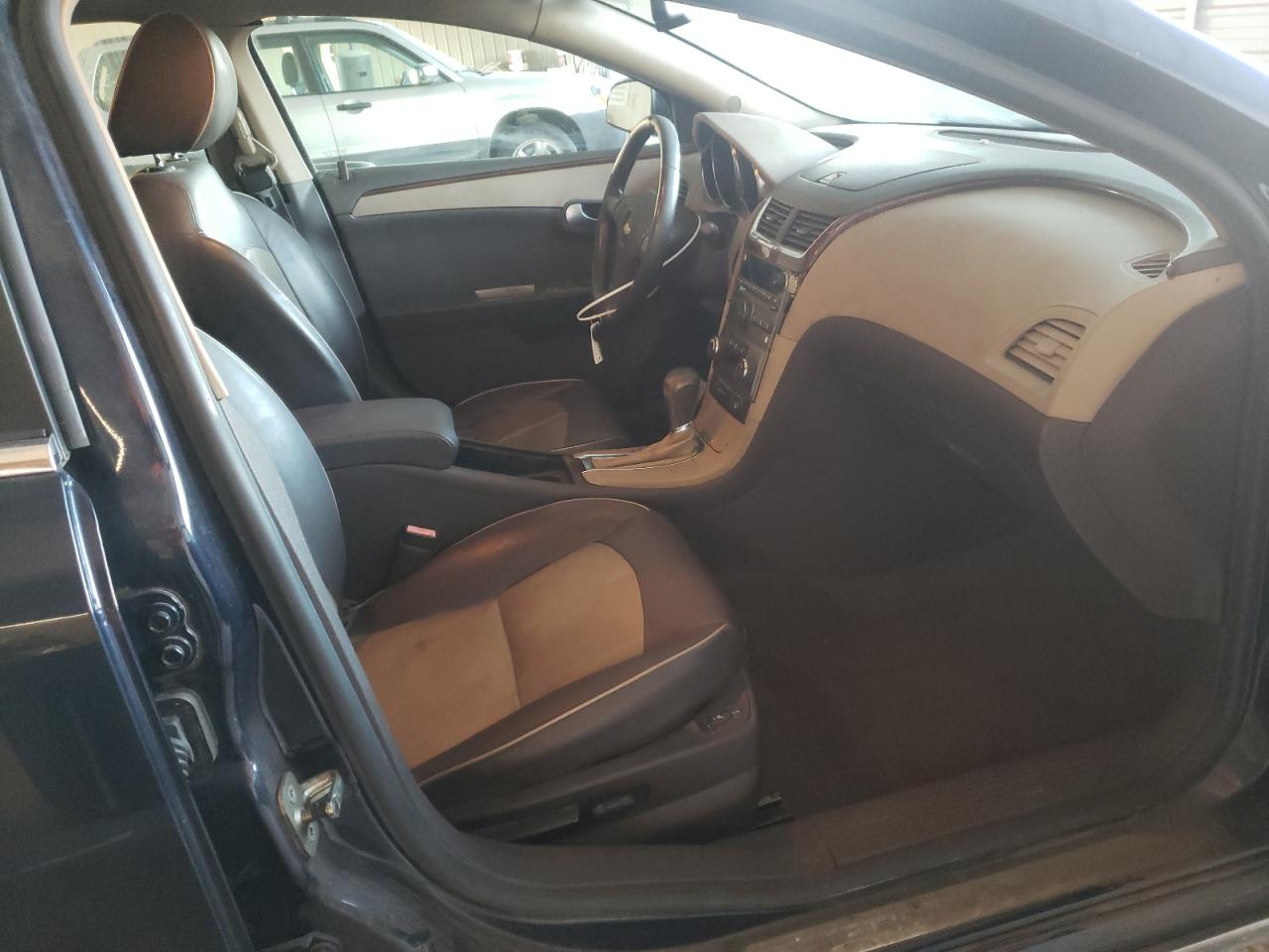 Photo 5 from auction – 2011 CHEVROLET MALIBU LTZ with VIN 1G1ZE5EU4BF376548