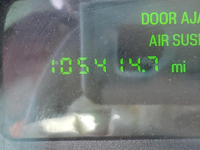 Photo 8 from auction – 2004 LINCOLN TOWN CAR E with VIN 1LNHM81W24Y663100