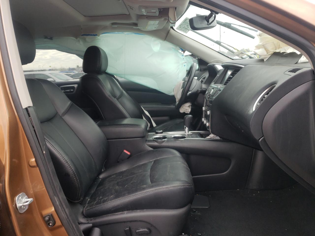 Photo 5 from auction – 2017 NISSAN PATHFINDER with VIN 5N1DR2MM6HC610362