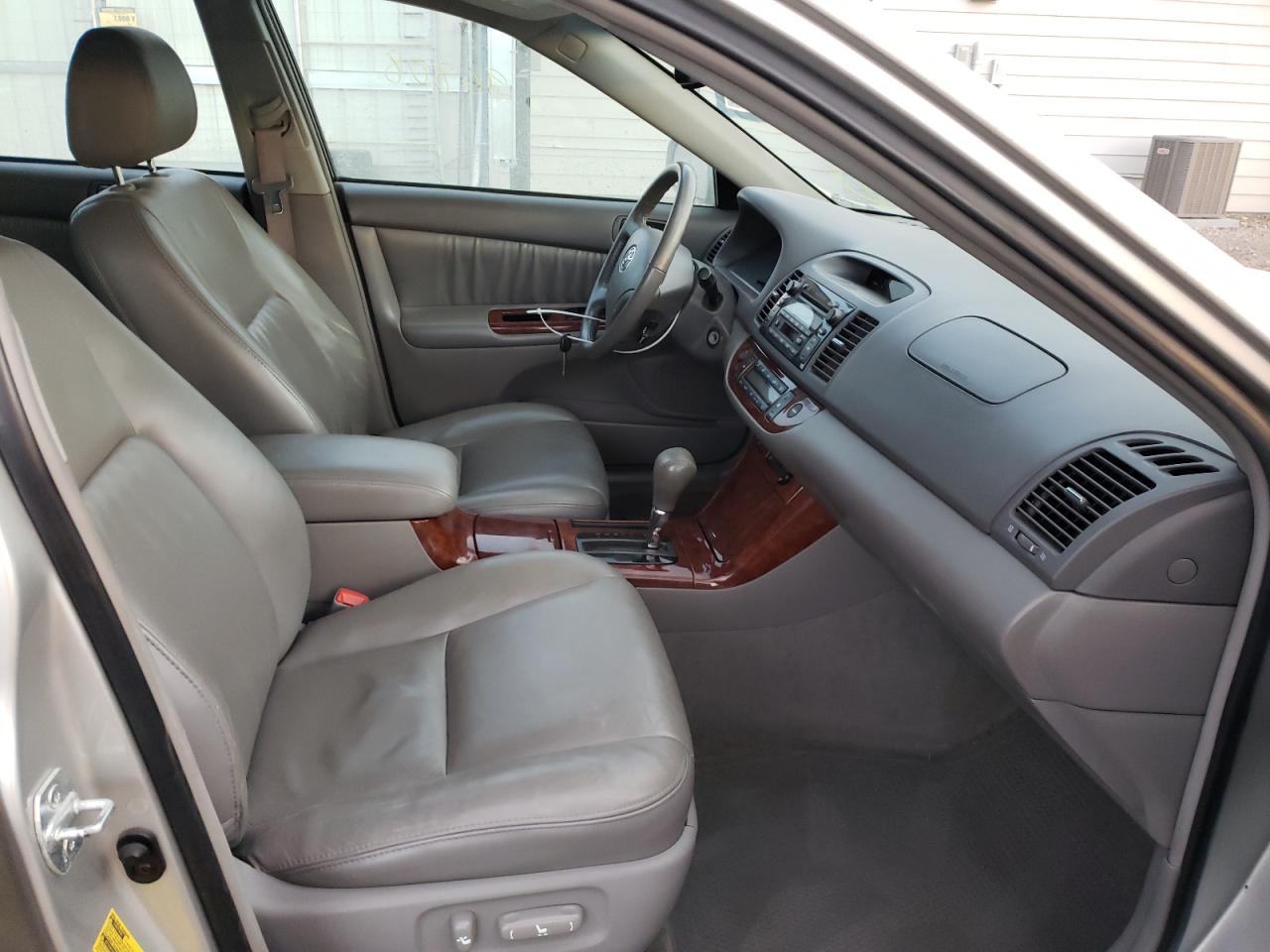 Photo 5 from auction – 2006 TOYOTA CAMRY with VIN 4T1BF30K26U633932
