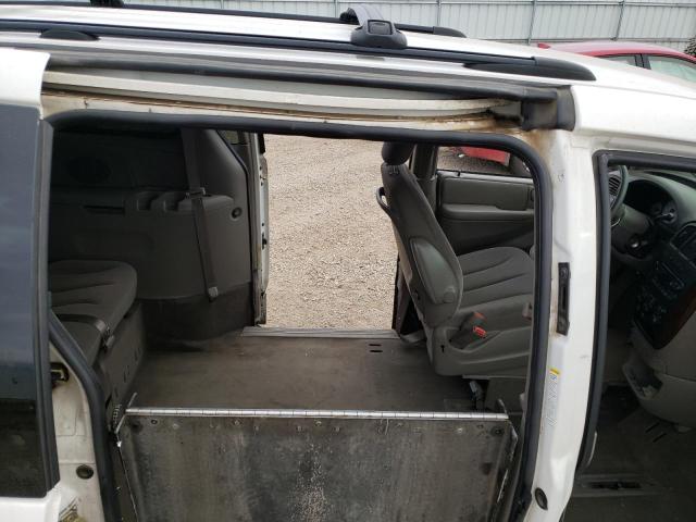 Photo 6 from auction – 2002 CHRYSLER TOWN & COU with VIN 2C4GP44352R738262