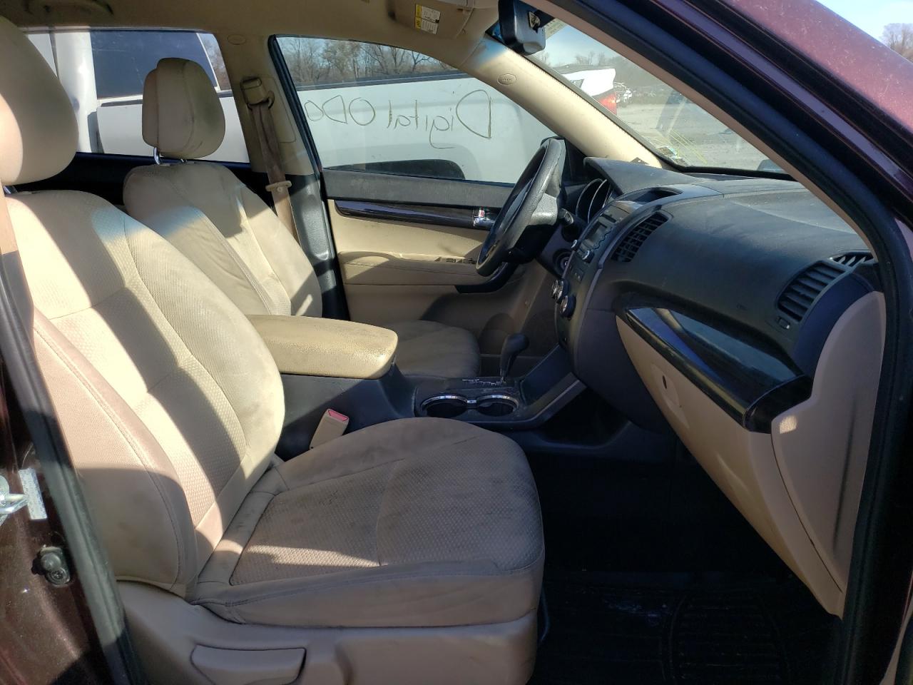 Photo 5 from auction – 2011 KIA SORENTO BA with VIN 5XYKTCA17BG070021