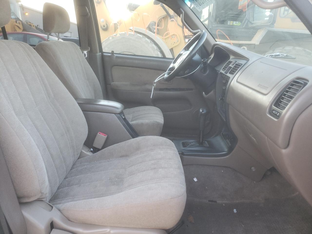 Photo 5 from auction – 2000 TOYOTA 4RUNNER with VIN JT3GM84R6Y0062450