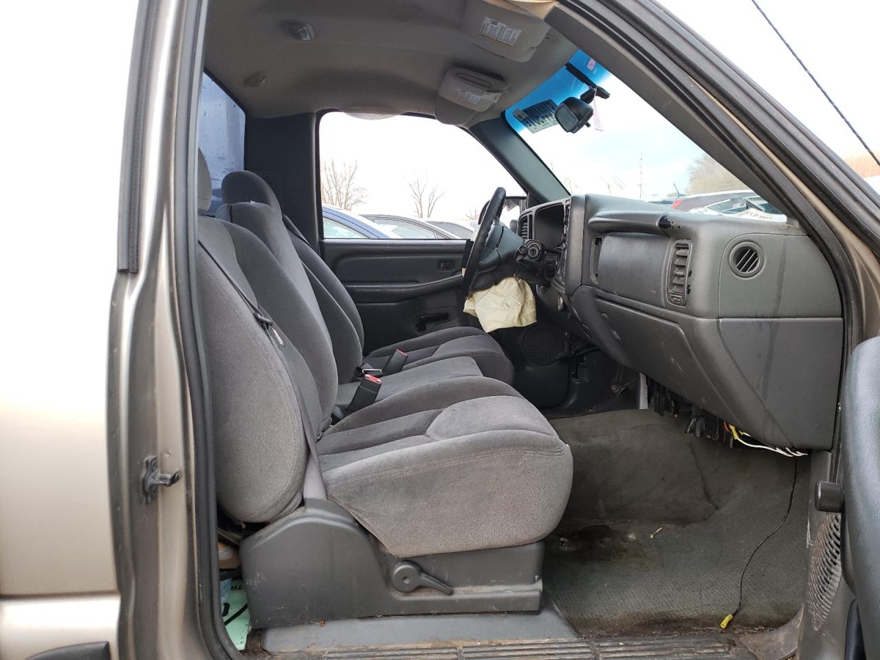 Photo 5 from auction – 2003 GMC NEW SIERRA with VIN 1GTEC14X13Z146787