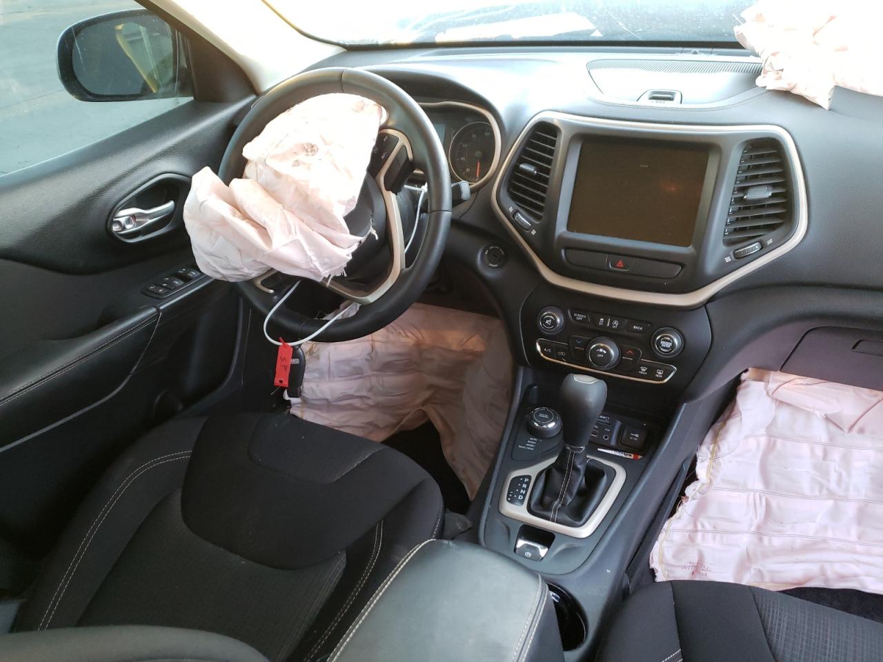 Photo 9 from auction – 2016 JEEP CHEROKEE L with VIN 1C4PJMCS4GW283008