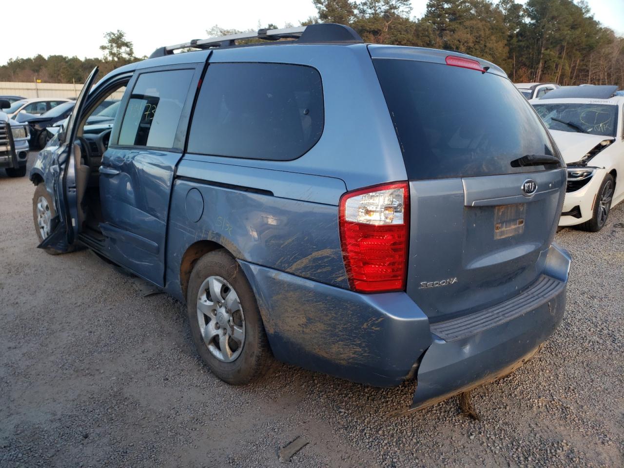 Photo 3 from auction – 2007 KIA SEDONA with VIN KNDMB233676183201