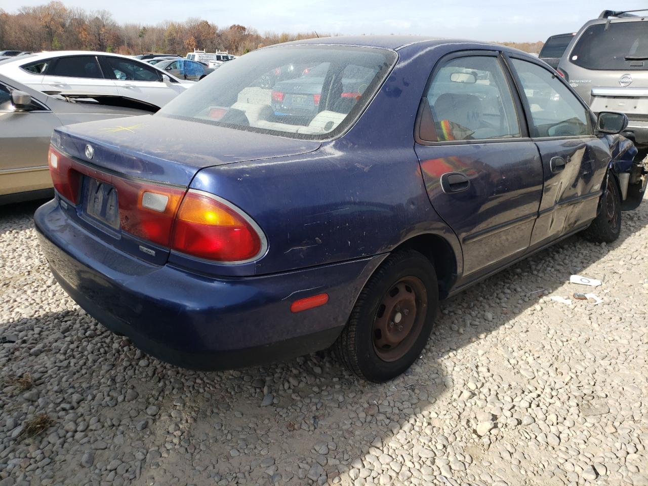 Photo 4 from auction – 1996 MAZDA PROTEGE DX with VIN JM1BB1413T0320428