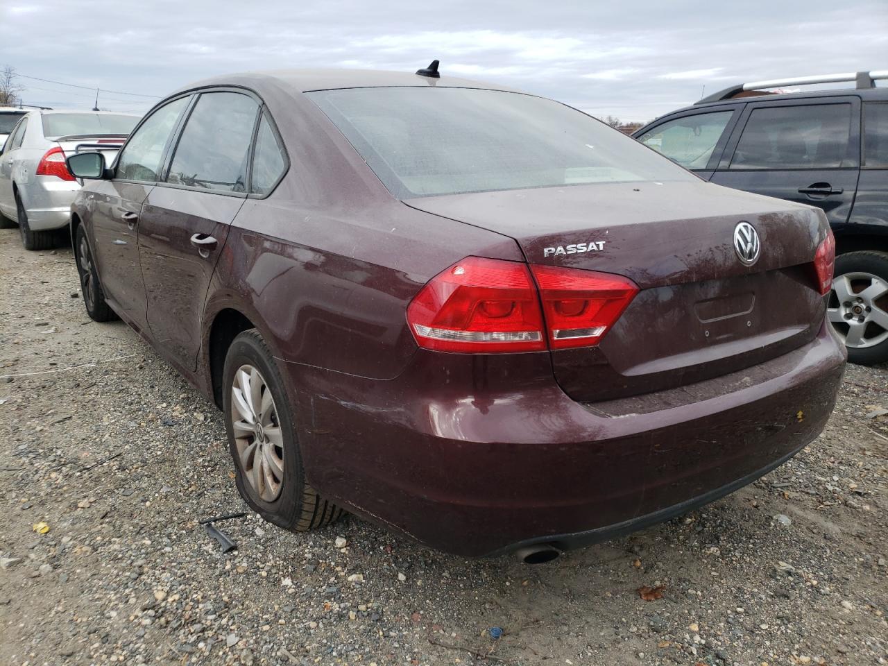 Photo 3 from auction – 2014 VOLKSWAGEN PASSAT S with VIN 1VWAP7A36EC017731