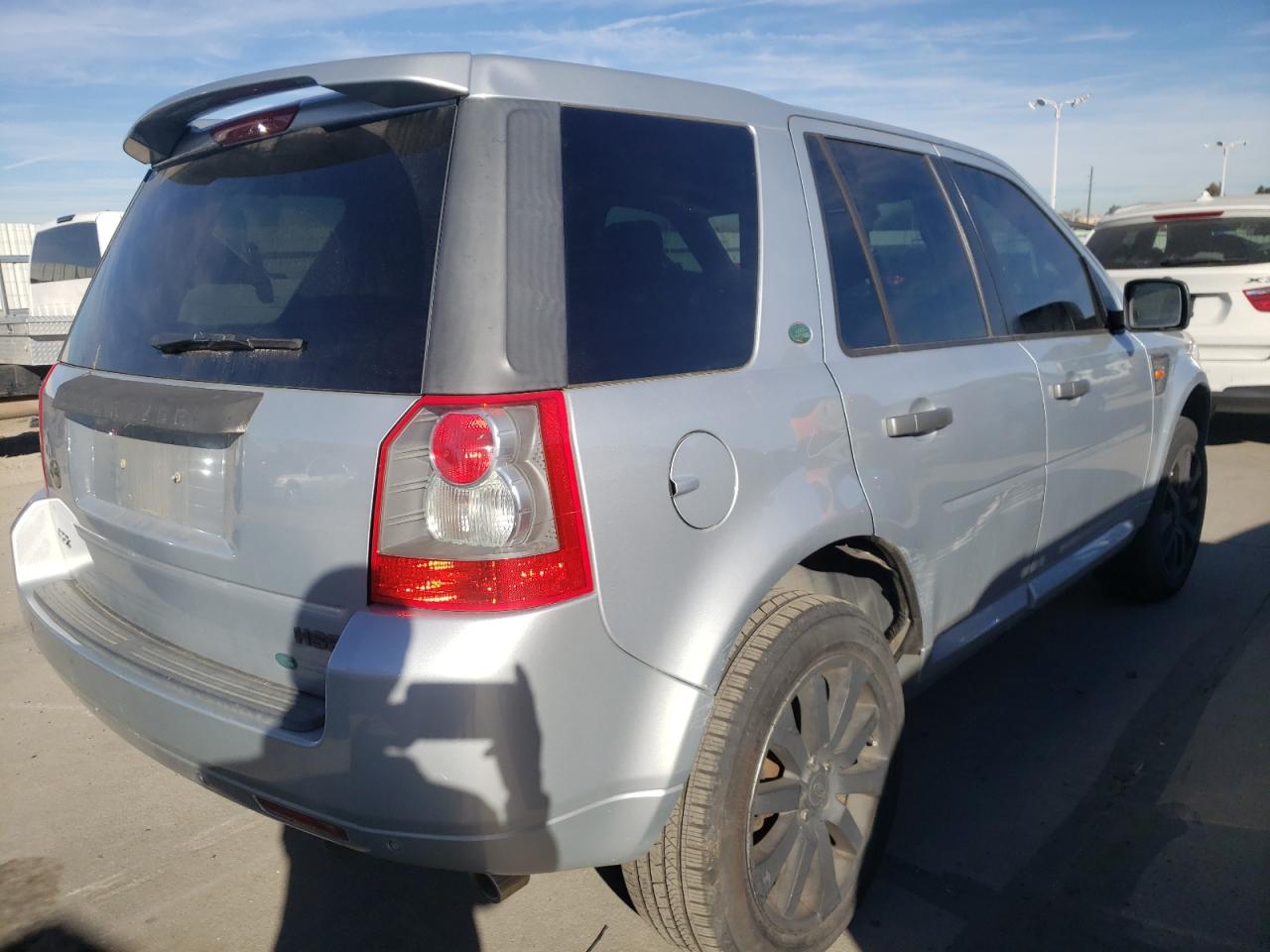 Photo 4 from auction – 2008 LAND ROVER LR2 HSE TE with VIN SALFT24N98H074946