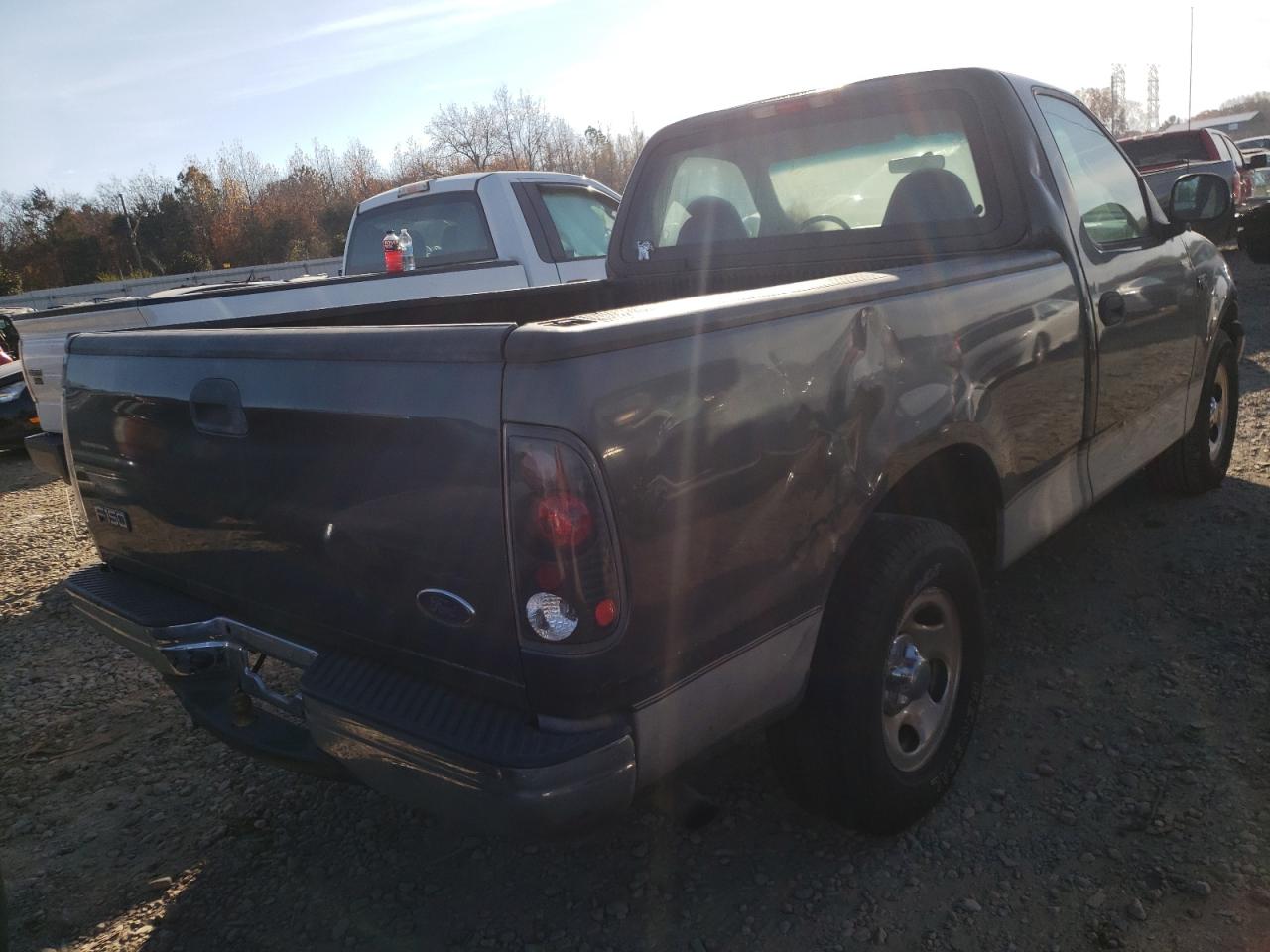 Photo 4 from auction – 2002 FORD F150 with VIN 1FTRF17292NA86949