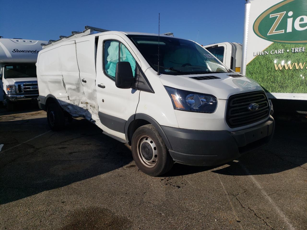 FORD TRANSIT T- 2017 with VIN 1FTYR2ZM7HKA89219 - Photo from auction