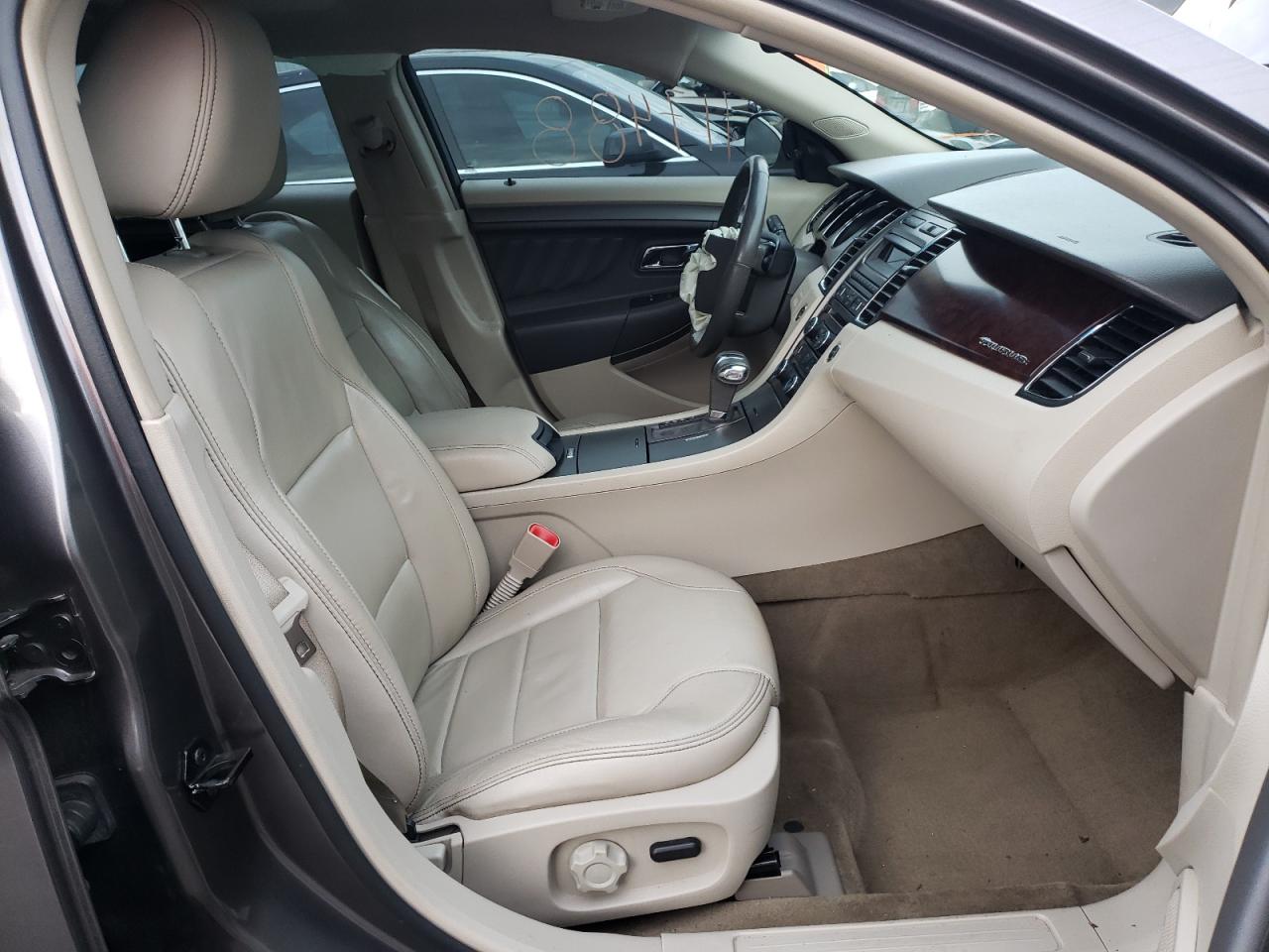 Photo 5 from auction – 2011 FORD TAURUS SEL with VIN 1FAHP2EW6BG189857