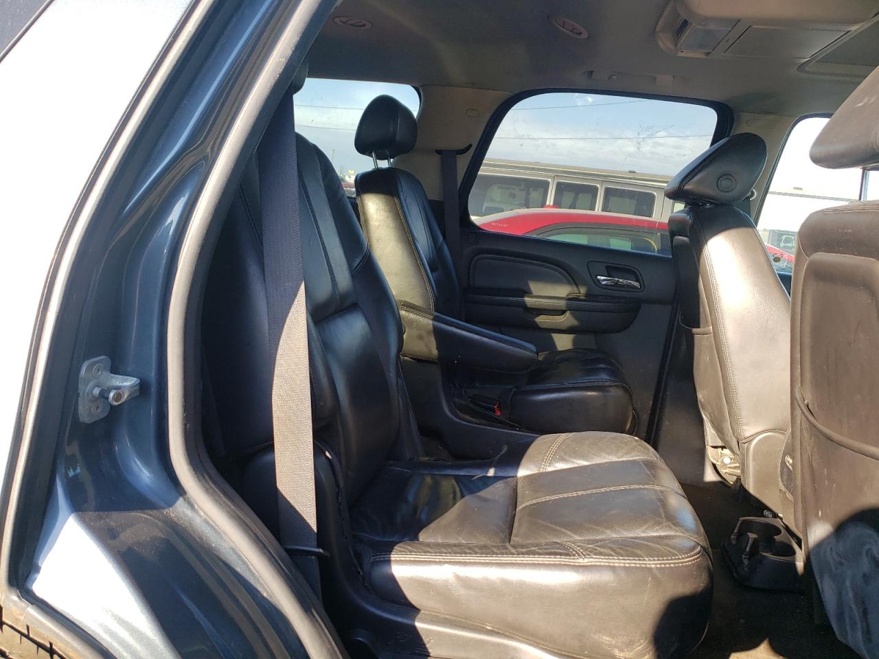 Photo 6 from auction – 2007 GMC YUKON DENA with VIN 1GKFK63807J267284