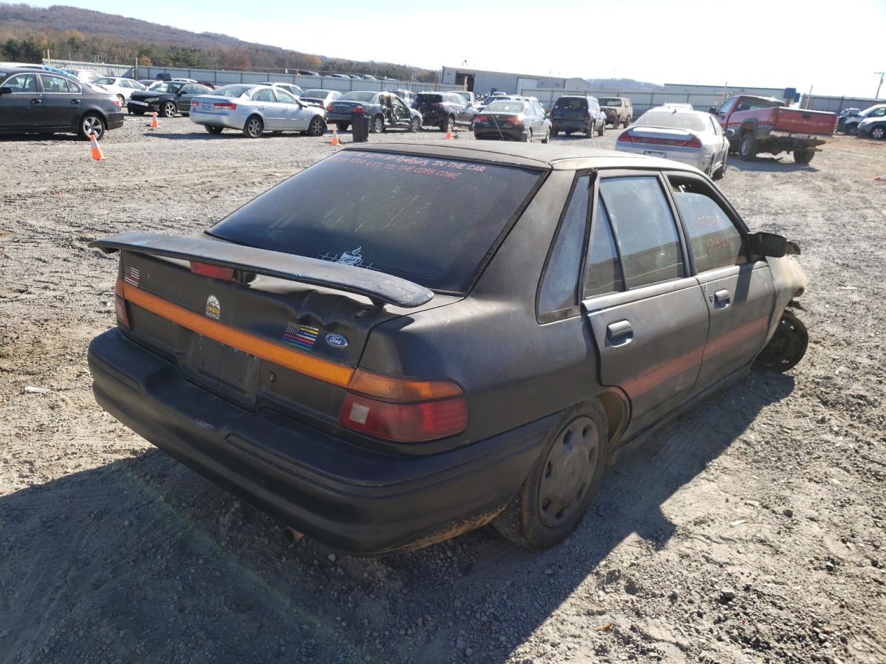 Photo 4 from auction – 1994 FORD ESCORT LX with VIN 1FARP14J1RW302764