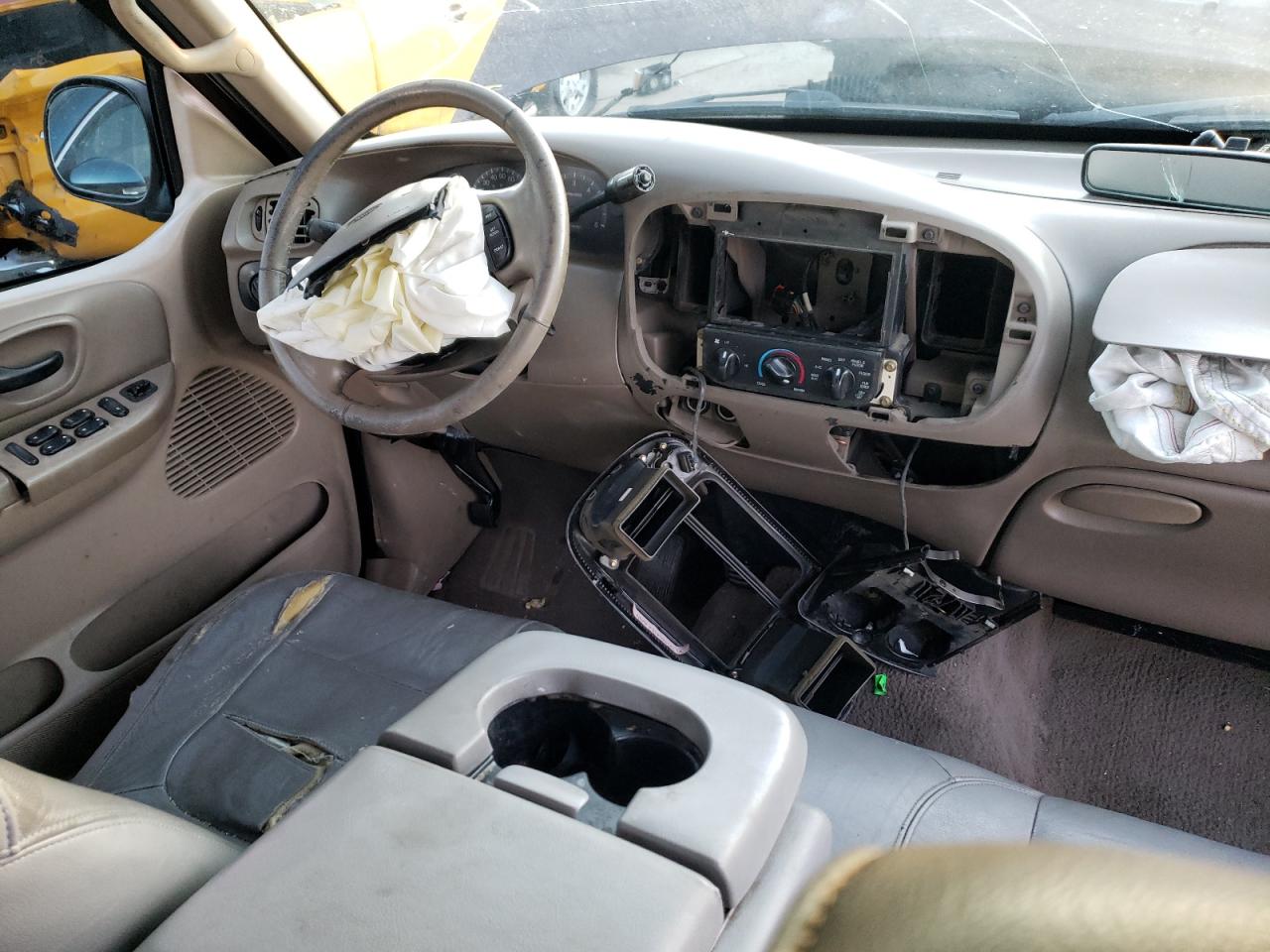 Photo 9 from auction – 2001 FORD F150 SUPER with VIN 1FTRW08L31KE44404