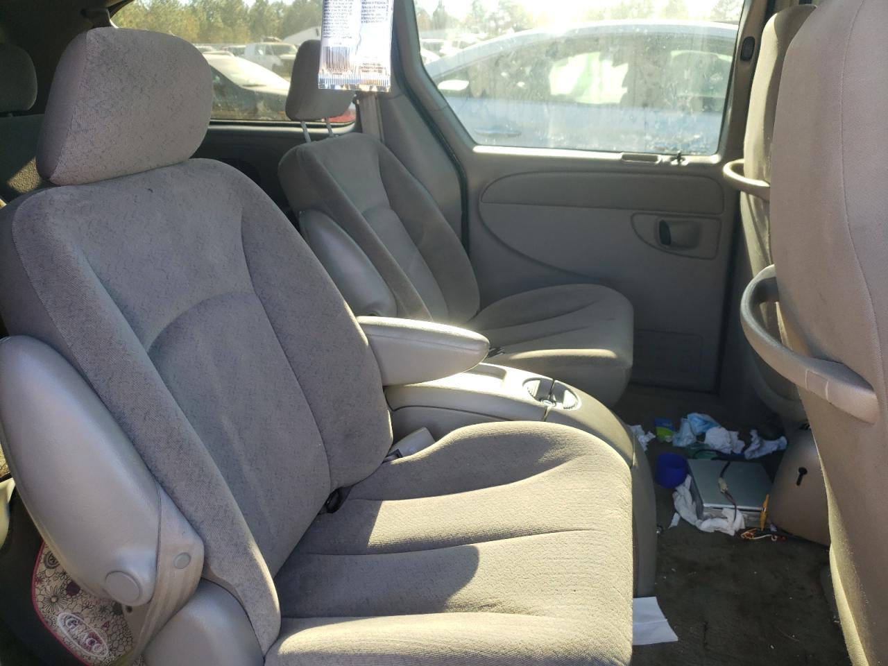 Photo 6 from auction – 2003 DODGE GRAND CARA with VIN 2D4GP34343R155910