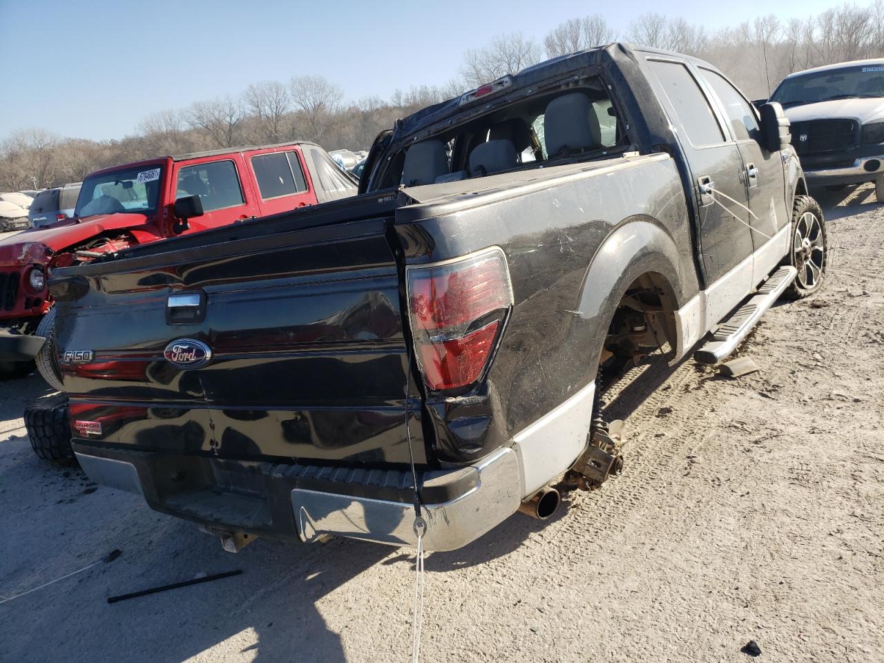 Photo 4 from auction – 2011 FORD F150 SUPER with VIN 1FTFW1ET6BFB32374