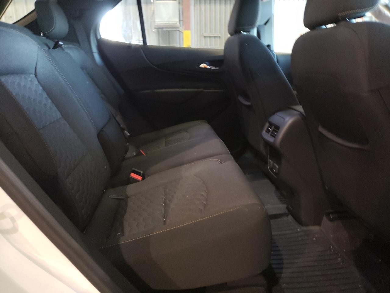 Photo 6 from auction – 2018 CHEVROLET EQUINOX LT with VIN 2GNAXJEVXJ6320873