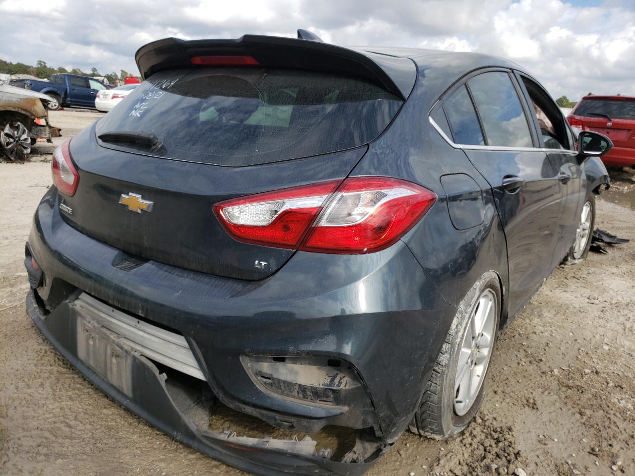 Photo 4 from auction – 2017 CHEVROLET CRUZE LT with VIN 3G1BE6SM9HS517596