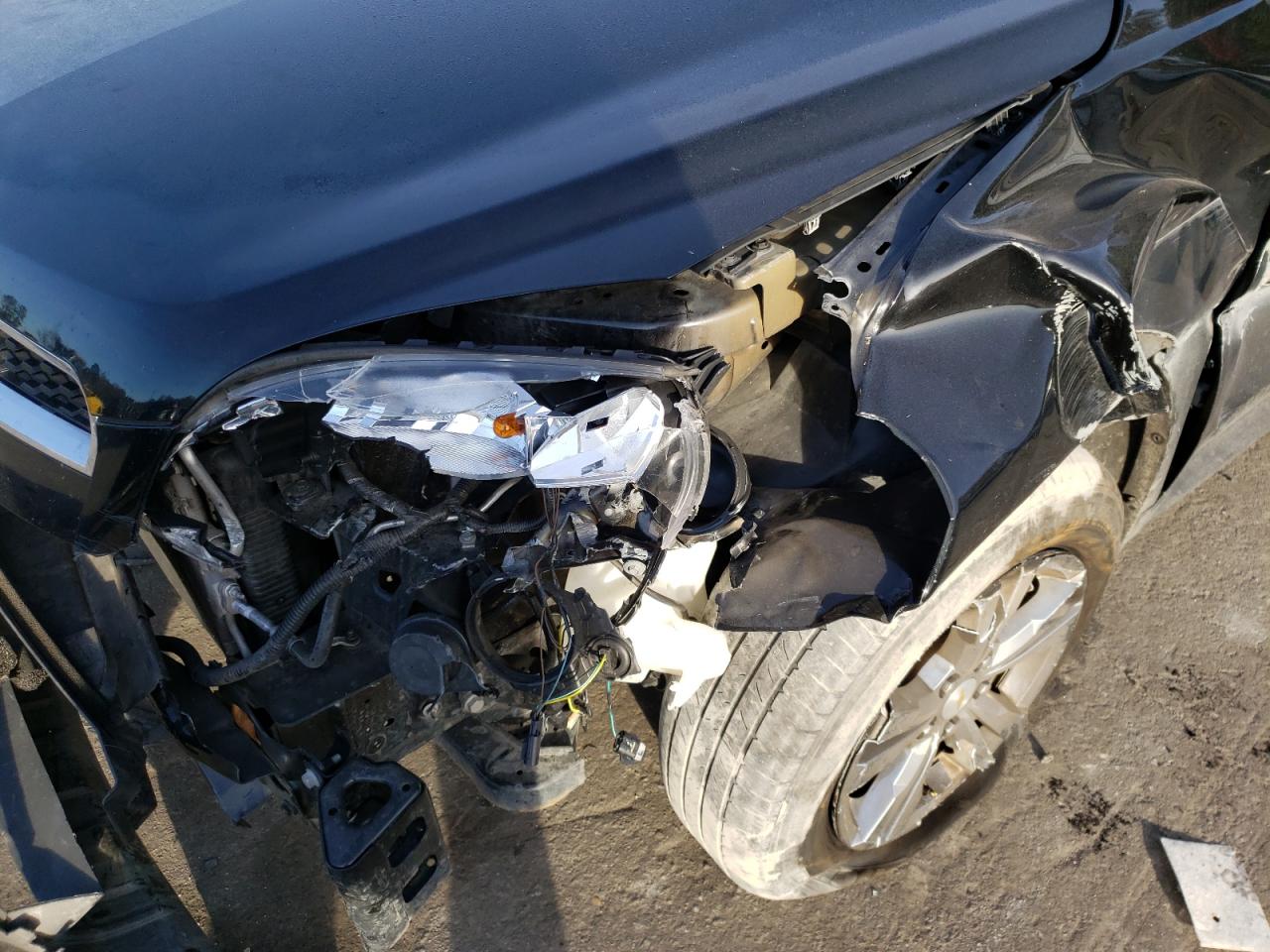 Photo 9 from auction – 2015 CHEVROLET EQUINOX LS with VIN 2GNFLEEK3F6135148