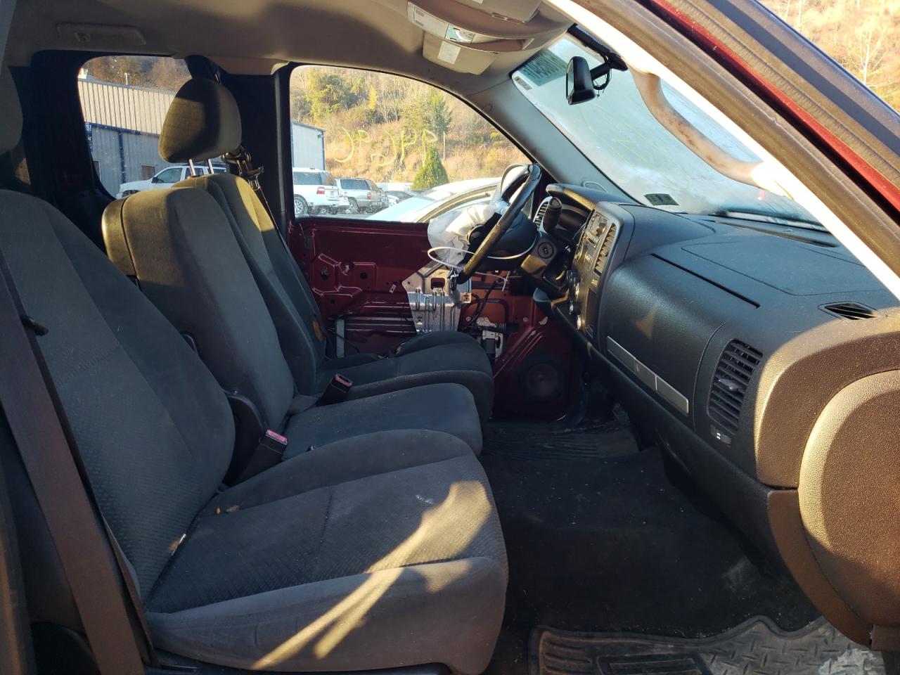 Photo 5 from auction – 2008 CHEVROLET SILVERADO with VIN 1GCEK19C48Z230117